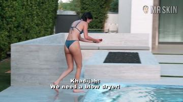 Kourtney Kardashian, Kendall Jenner in Keeping Up with the Kardashians (2007-2021) Bikini Bikini Butt 280839