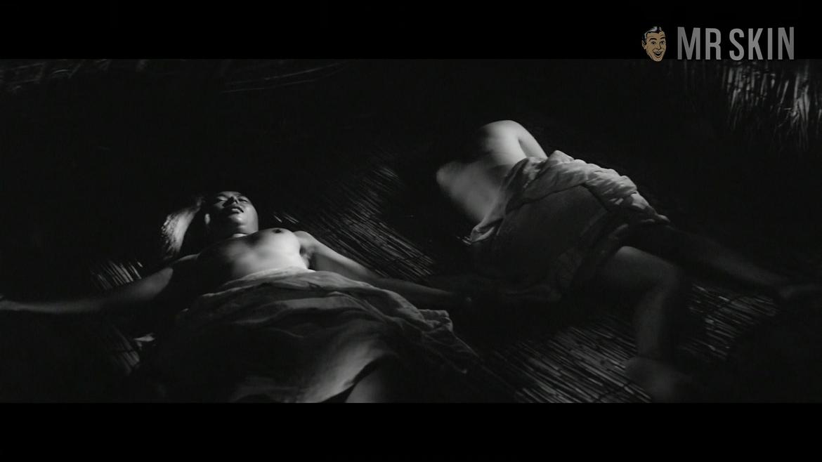 Jitsuko Yoshimura, Nobuko Otowa in Onibaba (1964) Breasts Breasts Bush* 329169