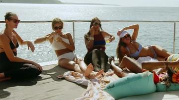 Jenna Lyons, Ubah Hassan, Erin Dana Lichy, Sai De Silva, Brynn Whitfield in The Real Housewives of New York City (2008-2023) Bikini Sexy Bikini Sexy 3