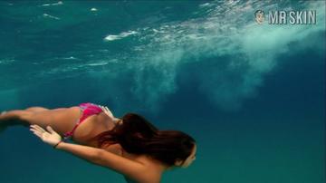 Laura Vandervoort, Michelle Vawer in Into the Blue 2: The Reef (2009) Bikini Sexy Bikini Butt 216438