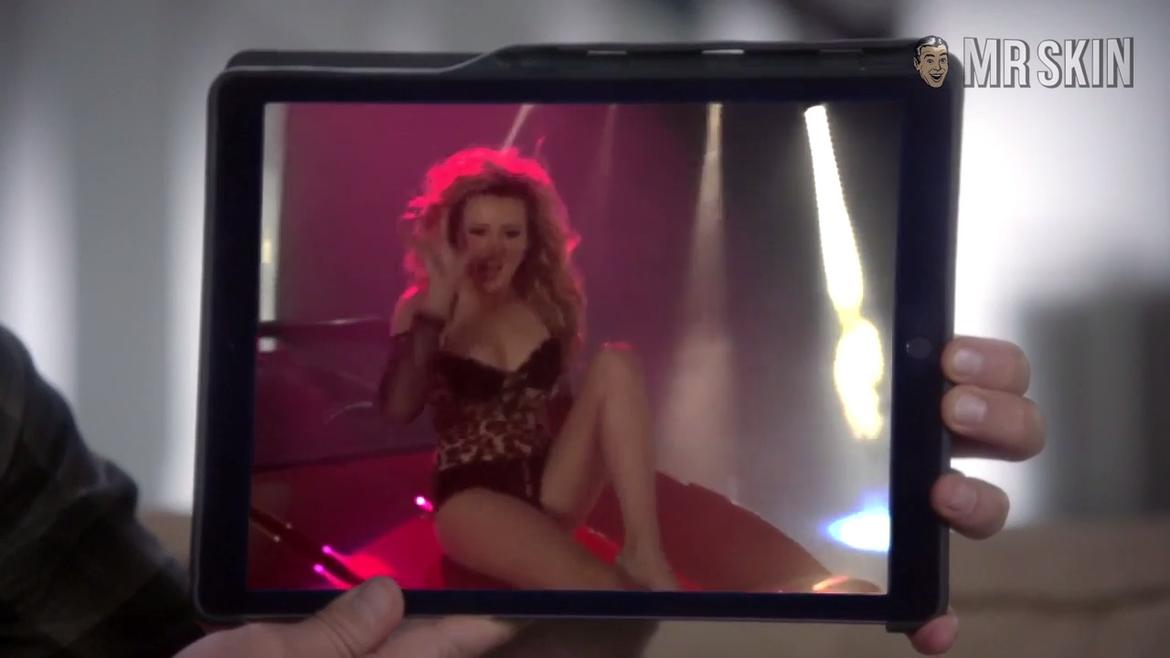 Modern Family's Sexiest Scenes with Cassidy Gatlin. Sexy, Underwear. 277464