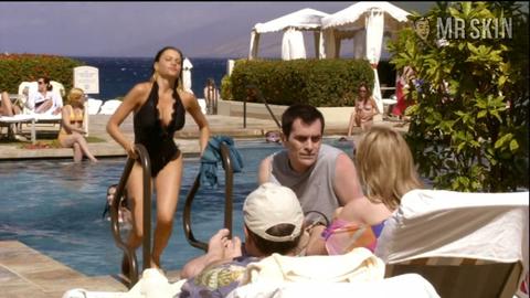 Sexiest Scenes of Gloria Delgado-Pritchett from Modern Family. Sexy. 221345