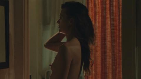 Milla Jovovich Naked in Stone. Breasts, sexy. 222433