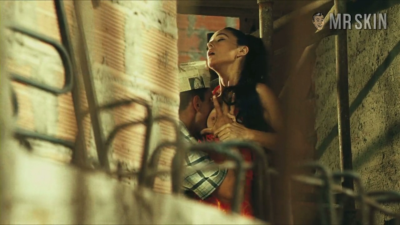 Monica Bellucci in Baarìa (2009) Left Breast Breasts Left Breast 219944