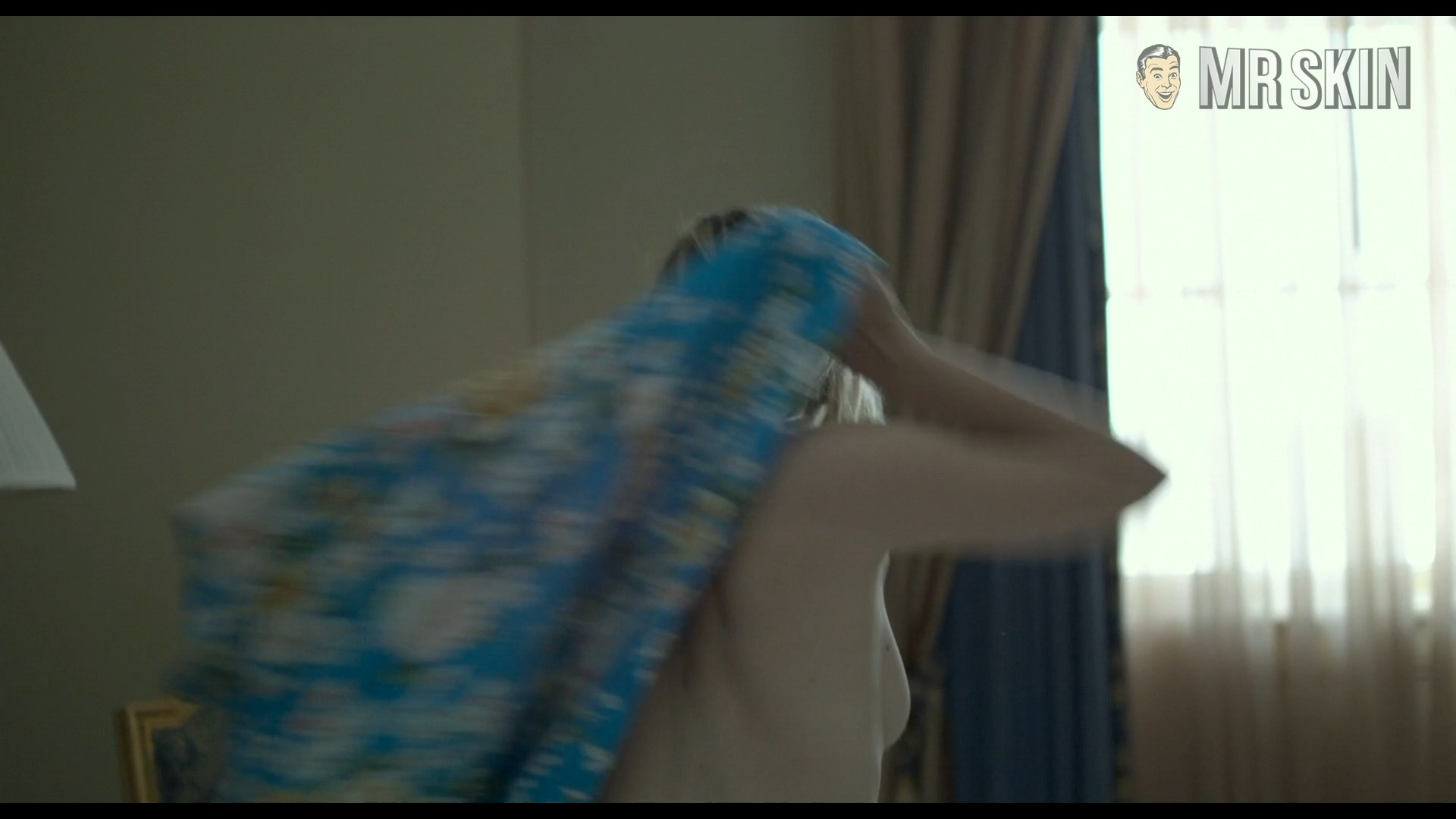 Sexiest Scenes of Anna Wallace from Beginners. Sexy, breasts, right breast. 227273