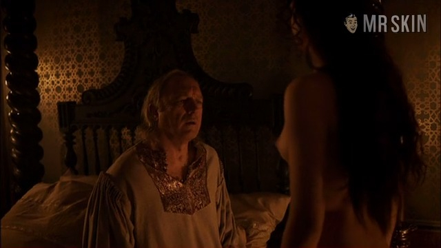 Marta Gastini Naked as Giulia Farnese. Breasts, bush, butt. 228237