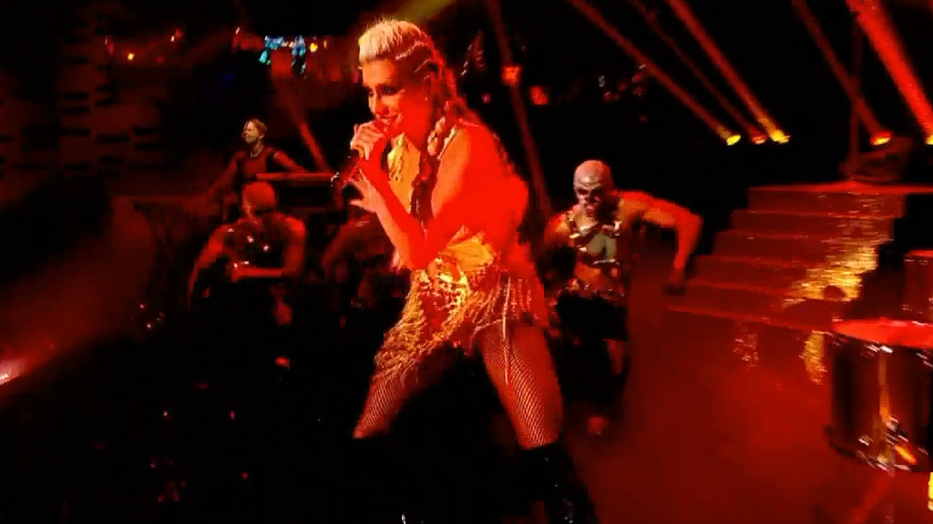 Kesha Rose Sebert in The Graham Norton Show (2007-2025) Bush Sexy Bush Sexy 231786