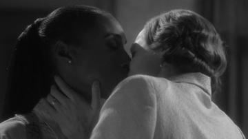 Issa Rae, Emma Corrin in Black Mirror (2011-2025) Lesbian Lesbian 352919