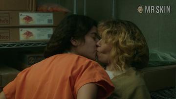 Natasha Lyonne, Marie-Lou Nahhas in Orange Is the New Black (2013-2019) Lesbian Butt Lesbian 287715