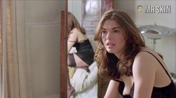 Jeanne Tripplehorn in Sliding Doors (1998) Right Breast Breasts Right Breast 234172