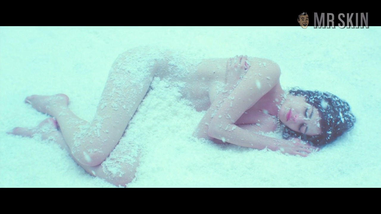 Hottest Eva Green Scene in White Bird in a Blizzard. Sexy, bikini. 236066