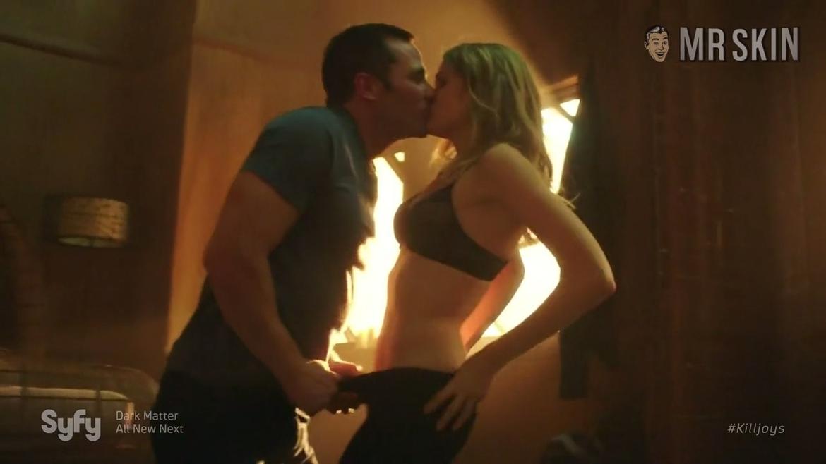 Tori Anderson in Killjoys (2015-2019) Underwear Butt Butt Sexy 252507