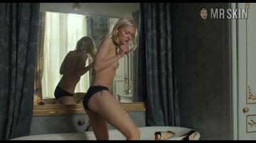 Caroline Anglade in Joséphine s'arrondit (2016) Breasts Sexy Underwear Breasts Sexy 251314