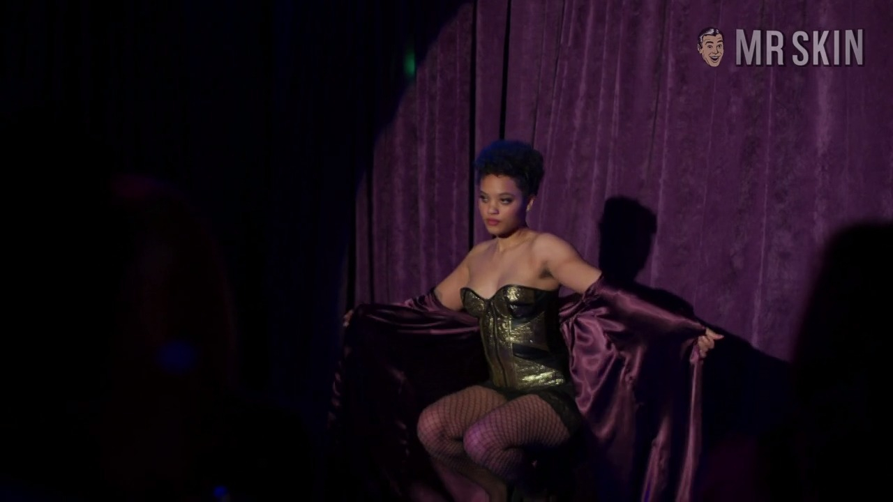 Easy's Sexiest Scenes with Kiersey Clemons. Sexy, Underwear, lesbian. 264066