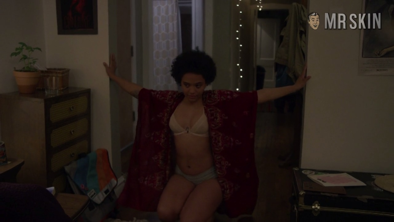 Jacqueline Toboni Nude in Easy. Lesbian, Underwear, Breasts, sexy. 264058