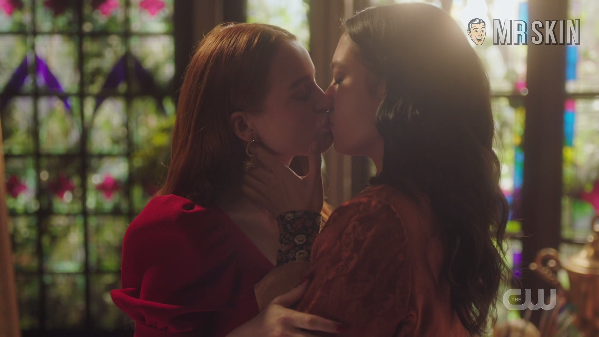 Madelaine Petsch, Adeline Rudolph in Riverdale (2017-2023) Lesbian Bikini Lesbian 320105