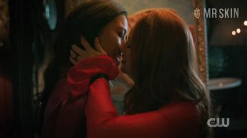 Madelaine Petsch, Adeline Rudolph in Riverdale (2017-2023) Lesbian Bikini Lesbian 327570