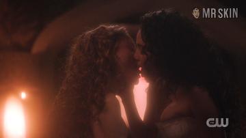 Madelaine Petsch, Vanessa Morgan in Riverdale (2017-2023) Lesbian Sexy Bikini Lesbian 340626