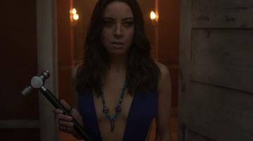 Aubrey Plaza, Dan Cathcart, Margaux Brooke in Legion (2017-2019) Sexy Bikini Bikini Butt 286038