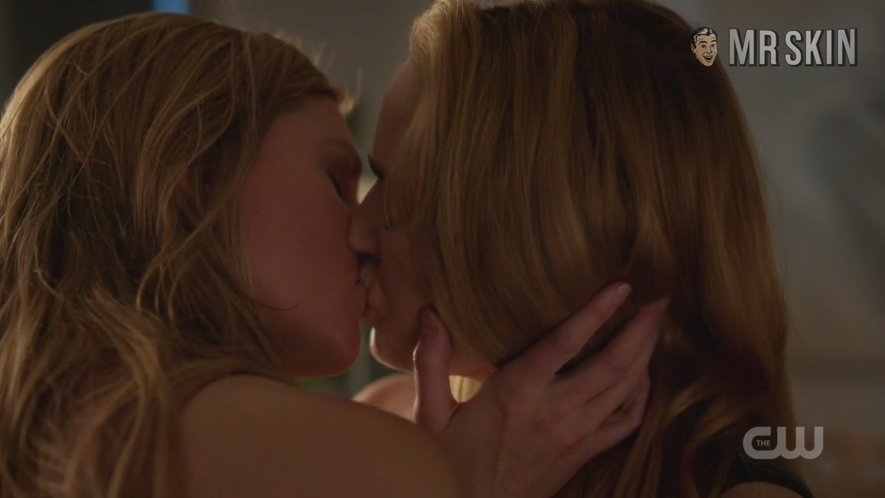 Sexiest Sara Lance / White Canary Scenes. Lesbian, bikini, sexy. 272062