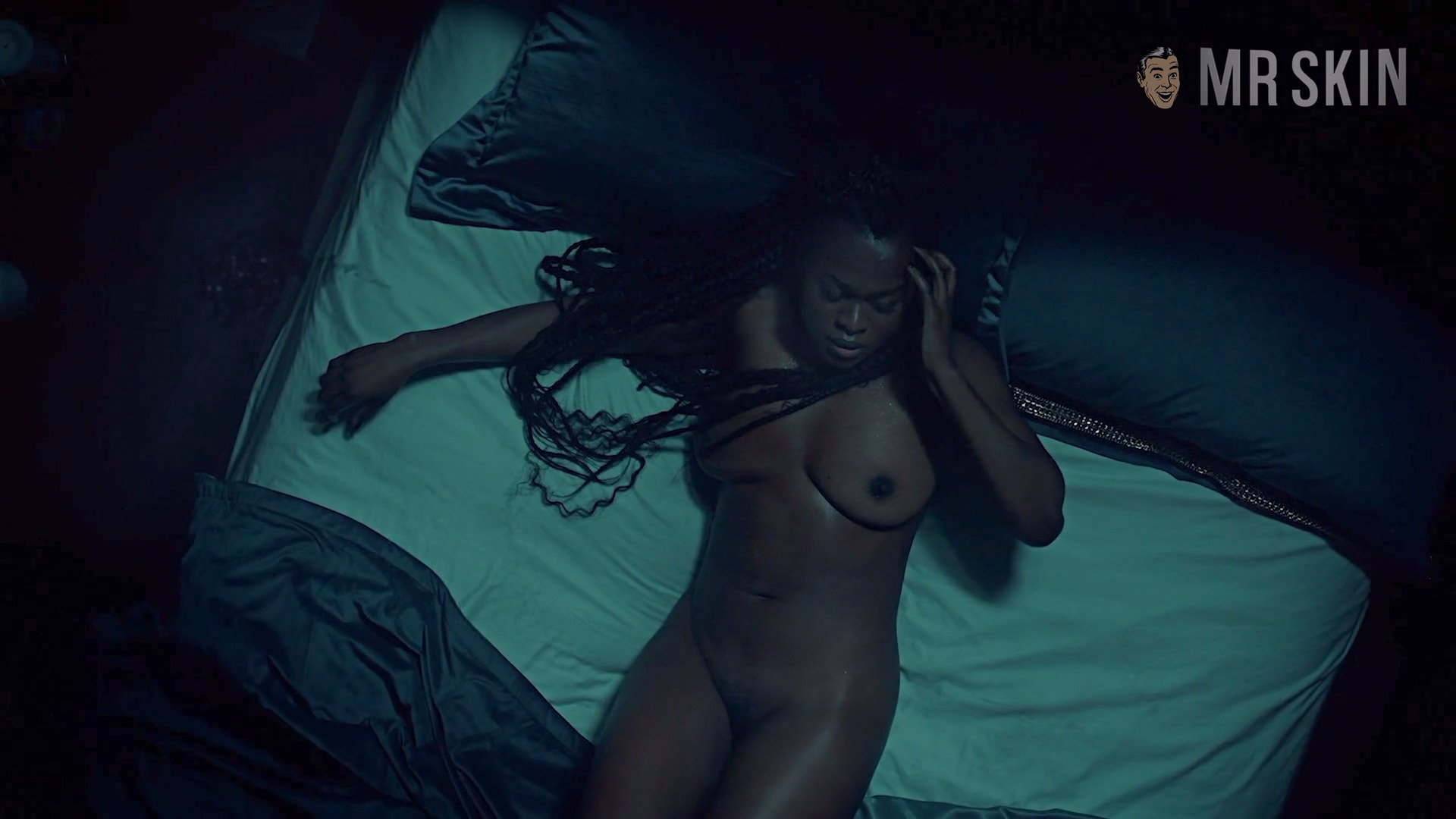 Yetide Badaki Nude as Bilquis. Breasts, Butt, bush, full frontal. 317438