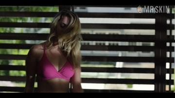 Anne Winters in 13 Reasons Why (2017-2020) Bikini Bikini Thong 267508
