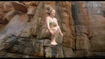 Ella Purnell, Gaby Georgeson in The Journey is the Destination (2016) Bikini Bikini 258429