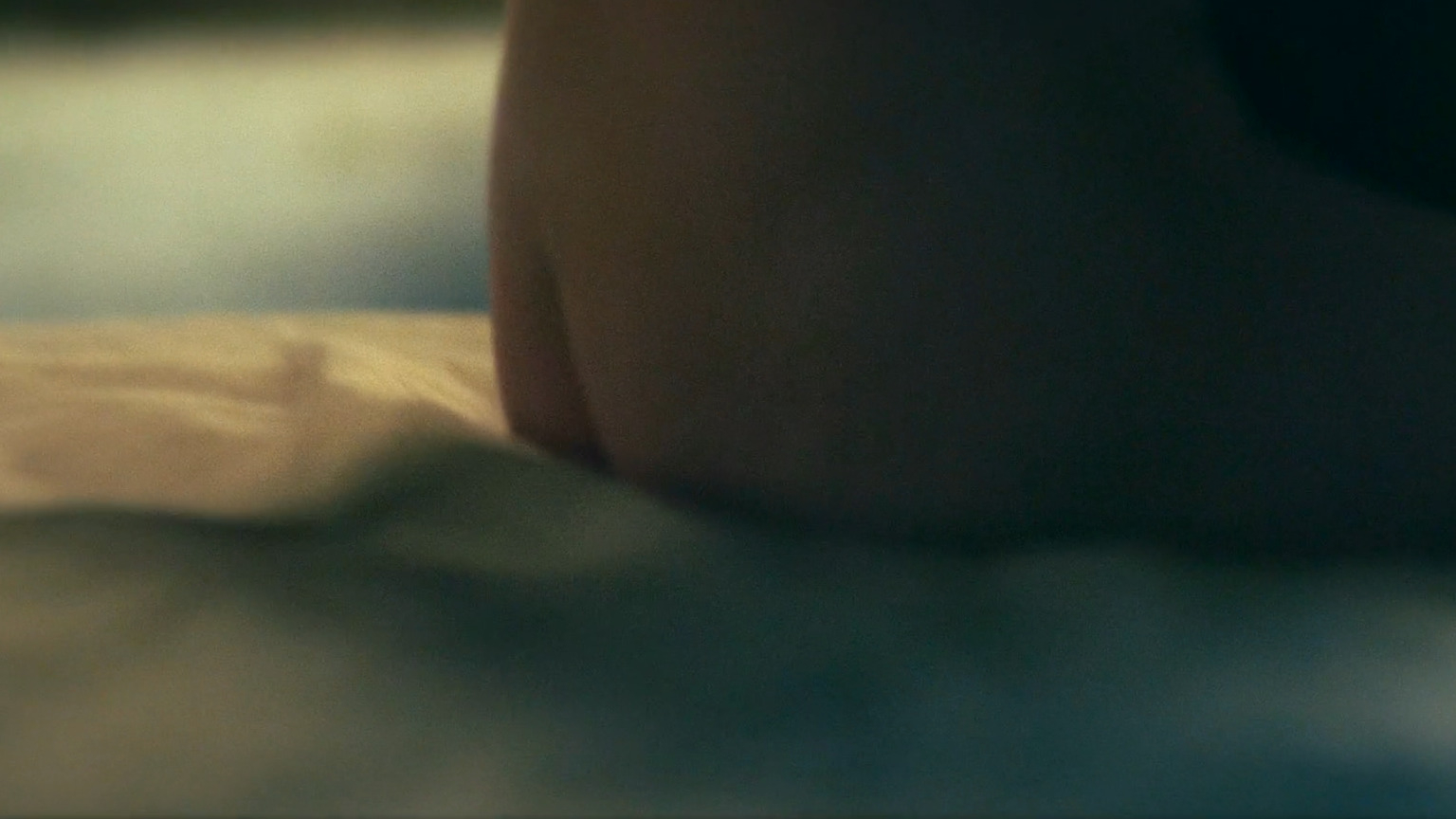 Elisabeth Moss Nude as June Osborne / Offred / Ofjoseph. Breasts, Butt, sexy, underwear. 353114