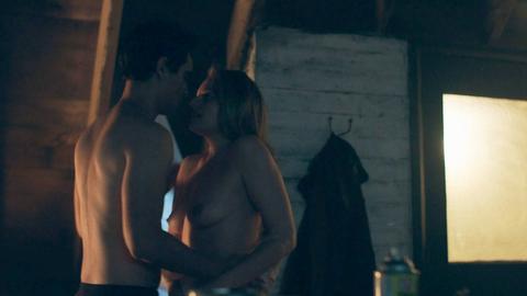 Nudes of June Osborne / Offred / Ofjoseph from The Handmaid's Tale. Breasts, Butt, sexy, underwear. 258918