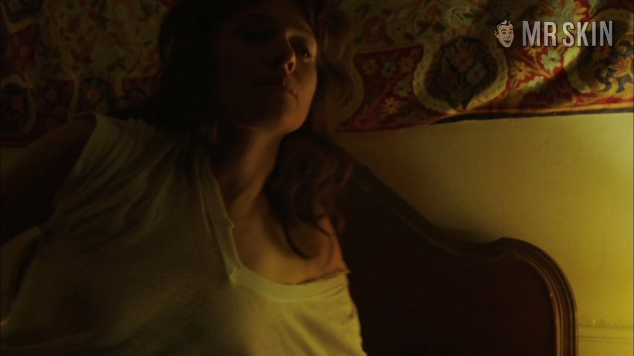 Sexiest Scenes of Abigail 'Abby' Parker from The Deuce. Sexy, breasts, left breast. 271559