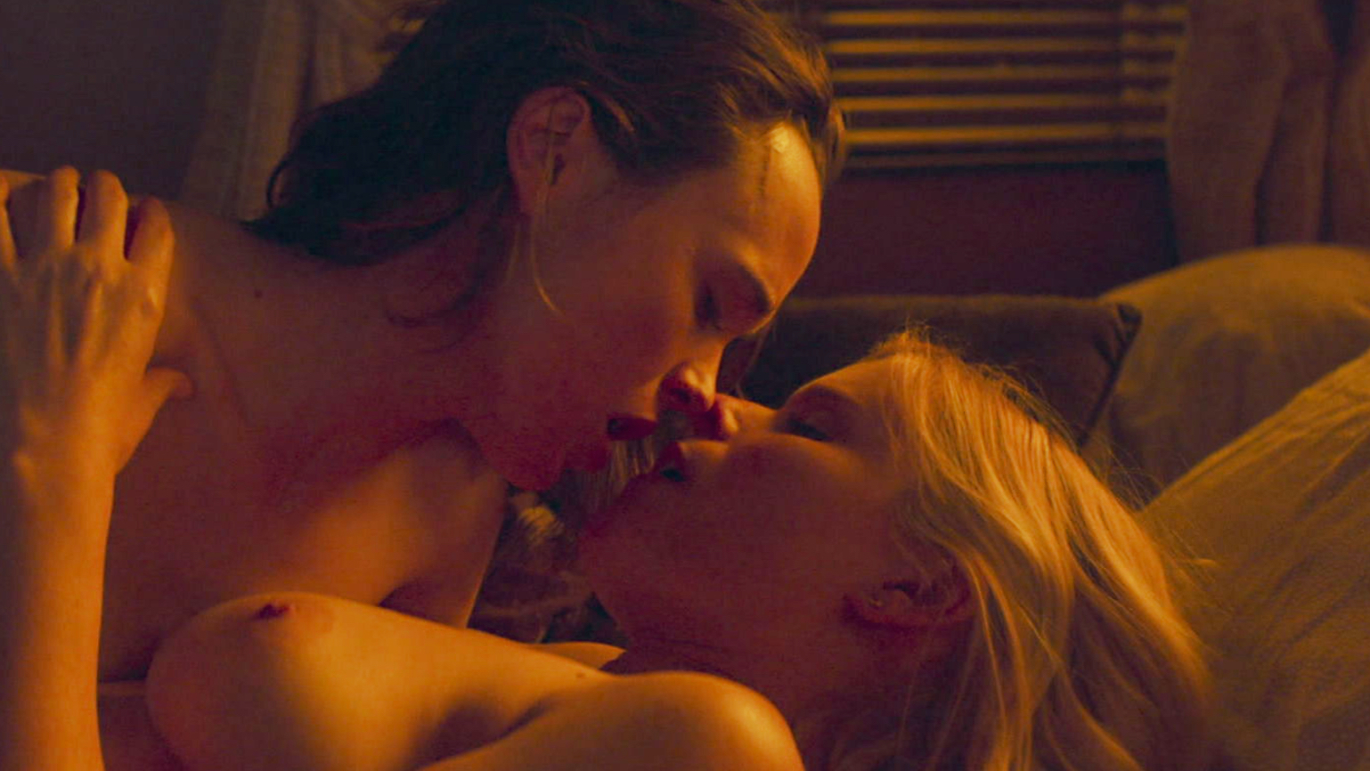 Kate Mara, Elliott Page in My Days of Mercy (2017) Breasts Lesbian Underwear Breasts Lesbian 262104