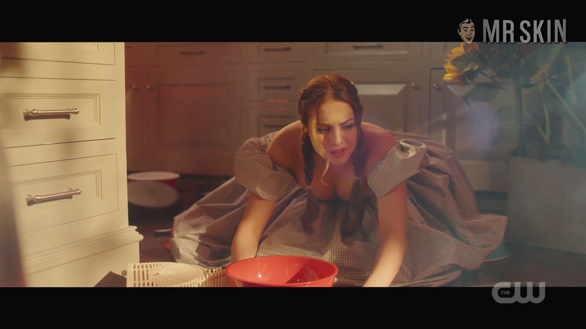 Hottest Elizabeth Gillies Scene in Dynasty. Sexy, bikini, lesbian. 273788