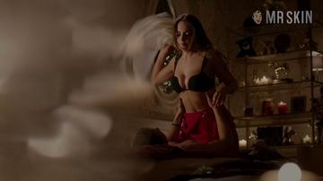 Elizabeth Gillies in Dynasty (2017-2022) Underwear Bikini Lesbian 284193