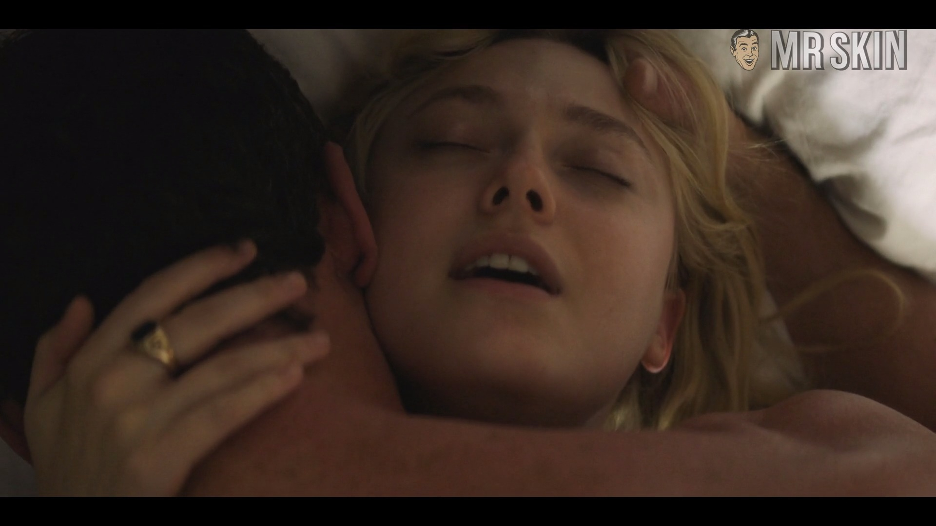 Hottest Dakota Fanning Scene in The Alienist. Sexy. 309926