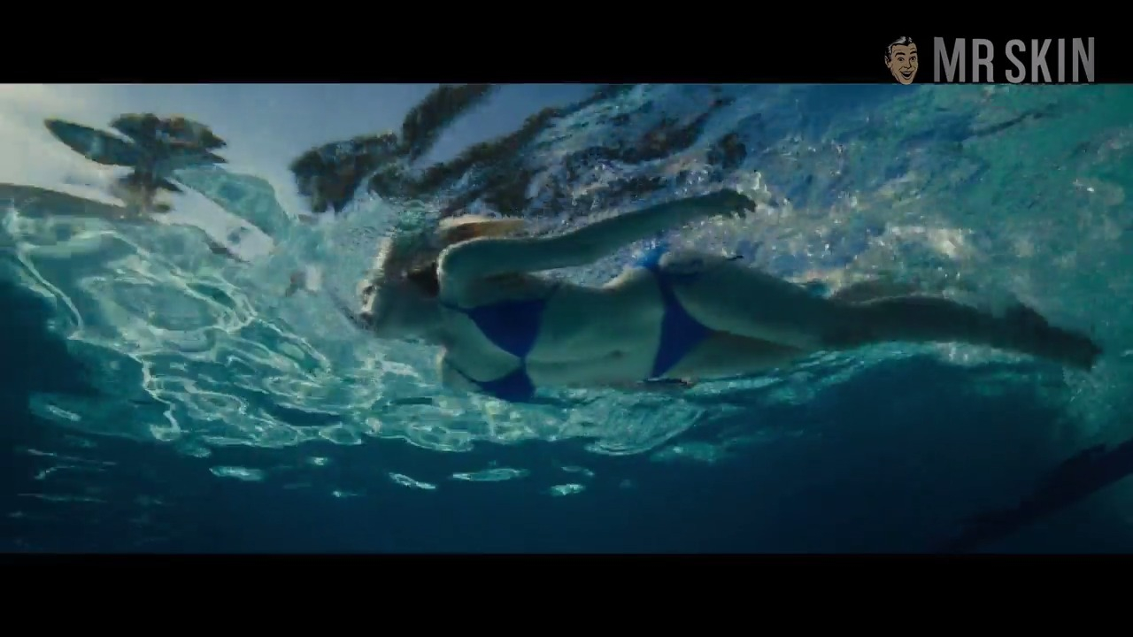 Sexiest Elle Fanning Scene in Galveston. Bikini, sexy. 266191