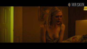 Elle Fanning in Galveston (2018) Sexy Bikini Sexy 266193