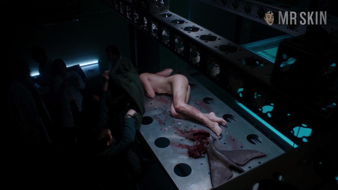 Eline Powell in Siren (2018-2020) Butt Sexy Butt Lesbian 285999