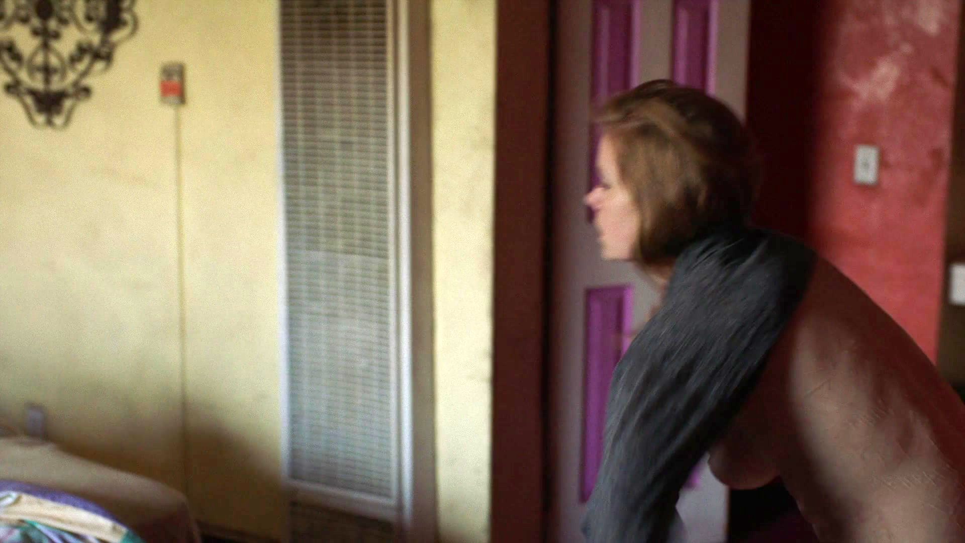 Amy Adams Nude as Camille Preaker. Sexy, Left Breast, breasts, butt. 270560