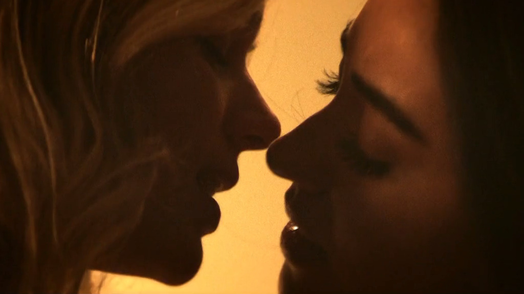 YOU's Sexiest Scenes with Elizabeth Lail. Lesbian, Sexy, breasts, butt. 271680