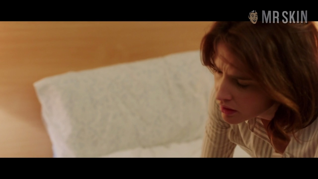 Cobie Smulders in Alright Now (2018) Right Nipslip Breasts Right Nipslip 271159