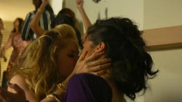 Erin Moriarty, Isabel Arraiza in Driven (2018) Lesbian Bikini Breasts 271429