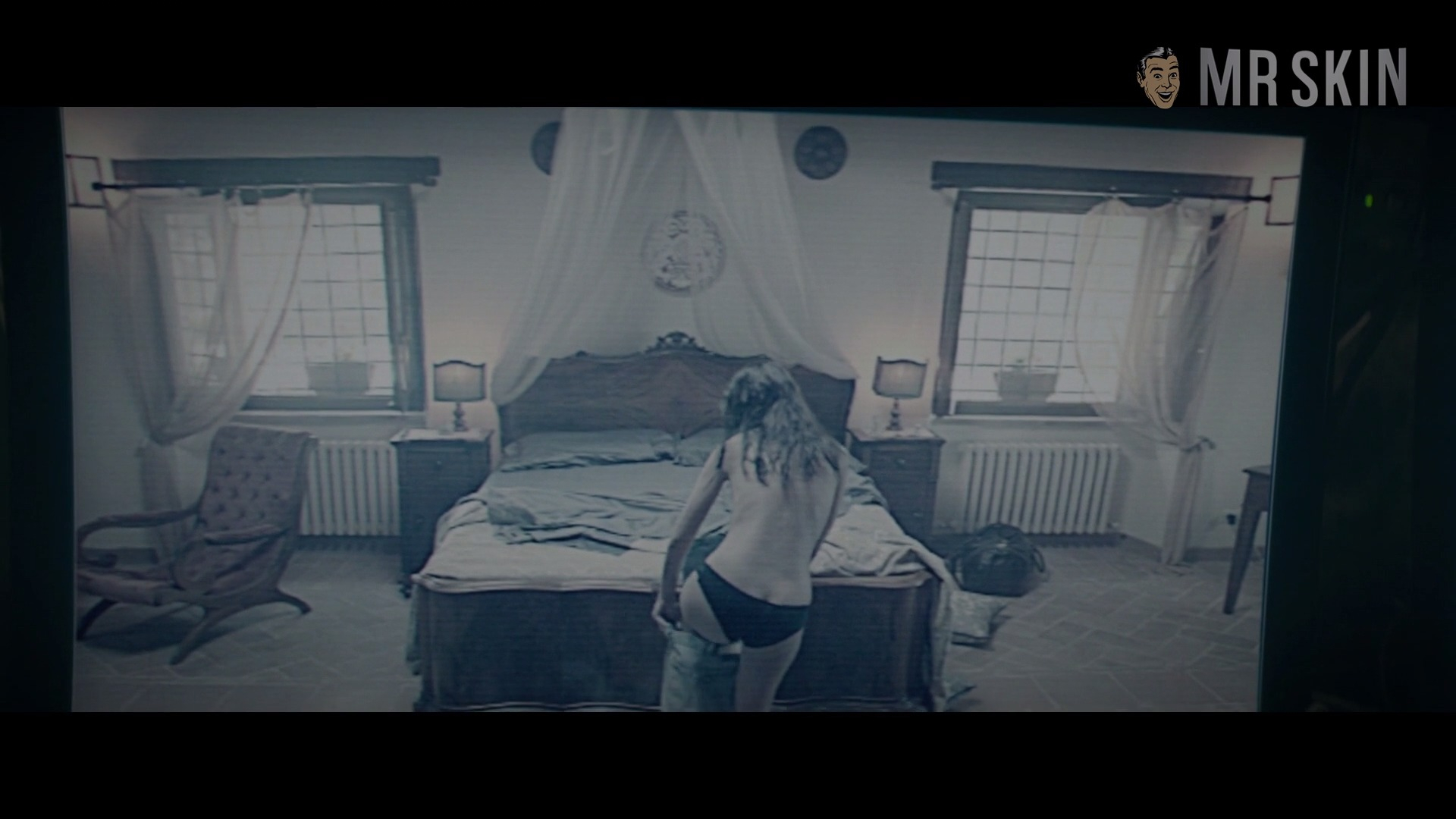 Hottest Emily Ratajkowski Scene in Welcome Home. Sexy, Underwear. 273758