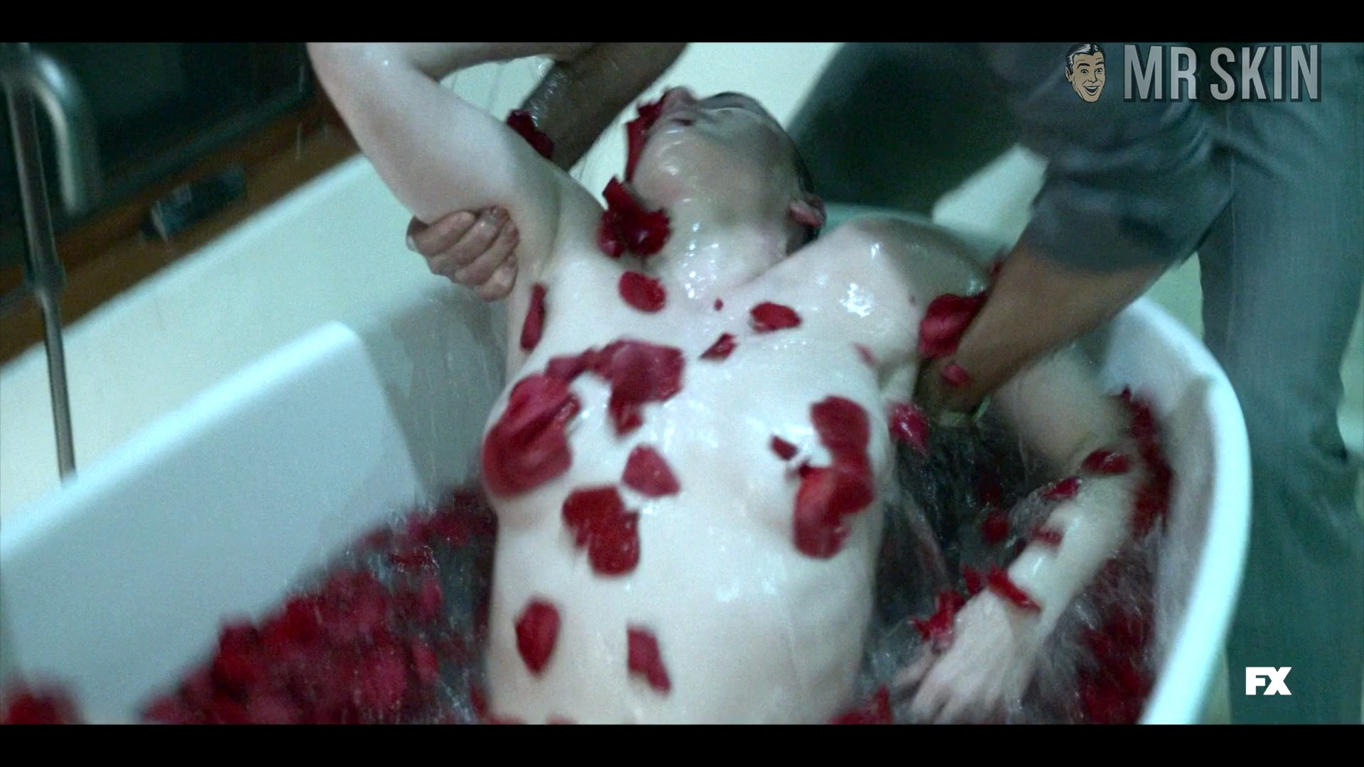Hottest Sarah Bolger Scene in Mayans M.C.. Sexy, butt, underwear. 322130