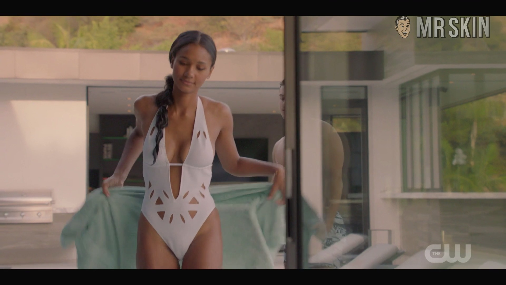 Sexiest Scenes of Leila Faisal from All American. Sexy, underwear. 273479