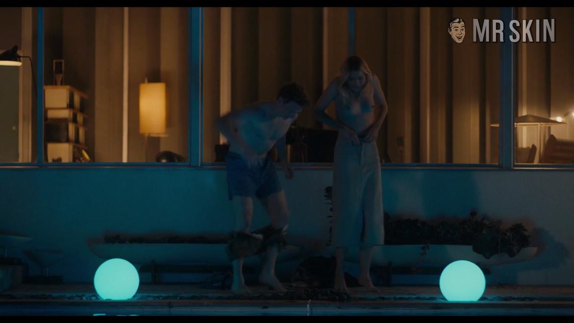 Dree Hemingway, Emma Roberts, Janet Montgomery in In a Relationship (2018) Breasts Underwear Lesbian Bikini Breasts 273134