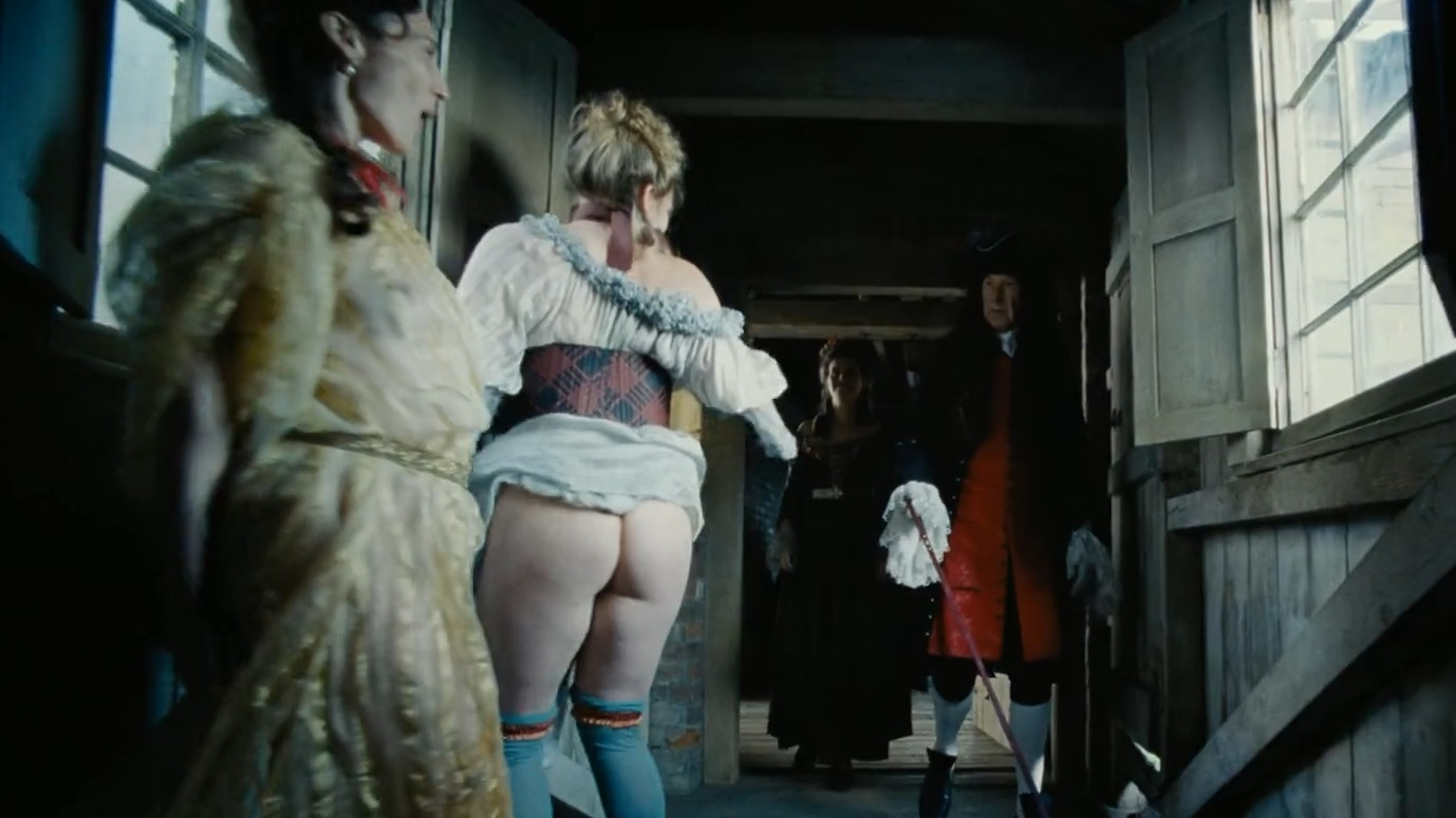 Nudes of Prostitute from The Favourite. Butt. 278778