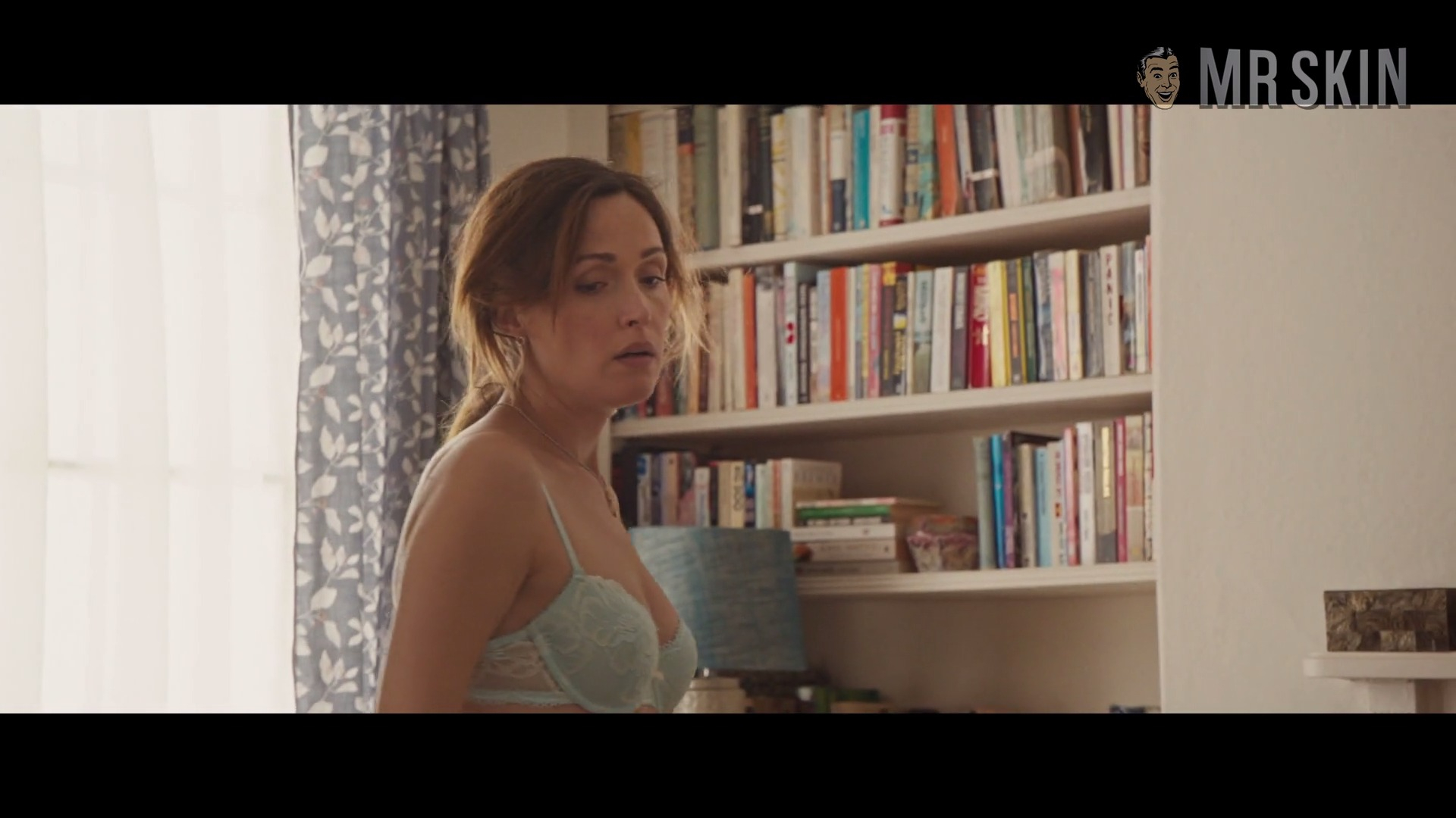 Sexiest Scenes of Annie Platt from Juliet, Naked. Underwear. 274163