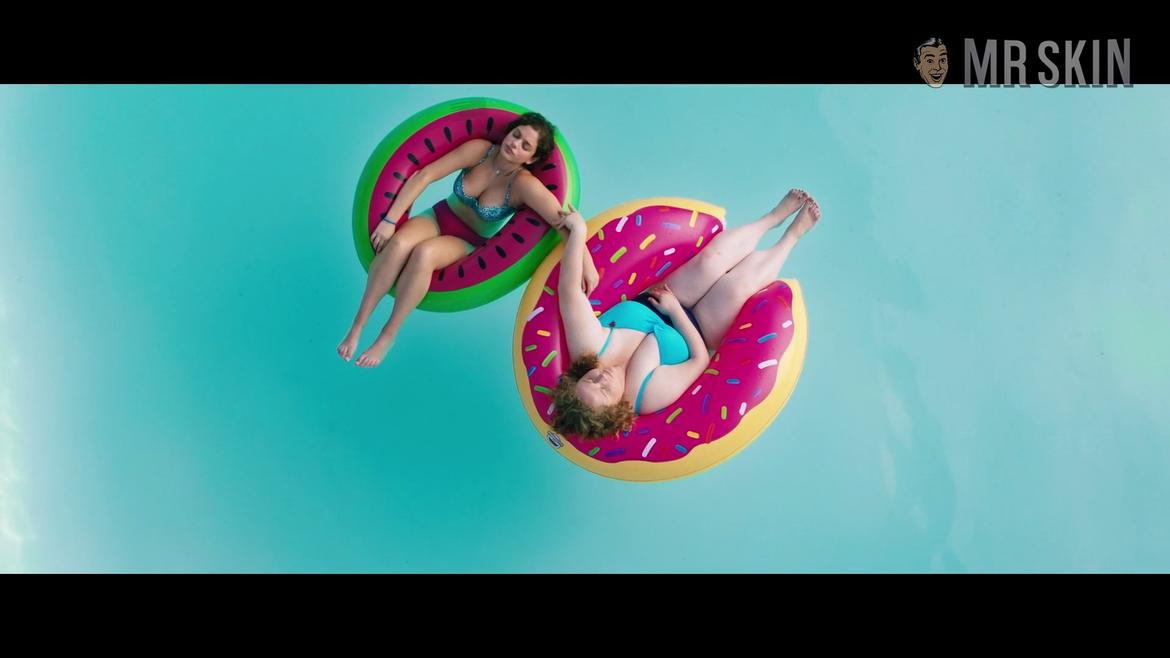 Odeya Rush, Danielle Macdonald in Dumplin' (2018) Bikini Bikini Underwear 274976
