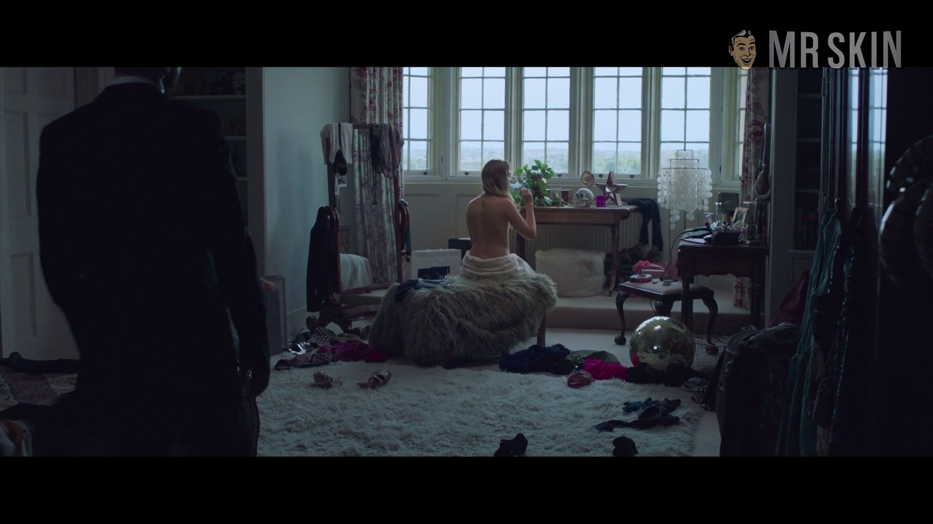 Sophie Nélisse in Close (2019) Sexy Sexy Underwear 277443