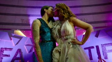 Gurbani Judge, Lisa Ray in Four More Shots Please (2019-2025) Lesbian Sexy Bikini Lesbian 304011